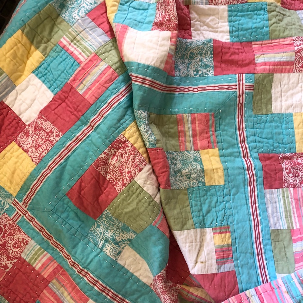 Nautica full size quilt(reversible)